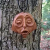 Zadziwienie - Ręcznie rzeźbiona drewniana zawieszka / Wonder - Hand-carved wooden pendant